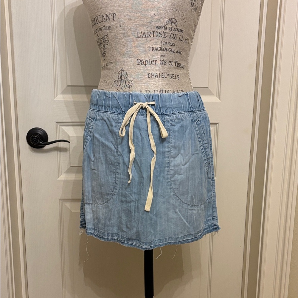 Bella Dahl Light Blue Chambray A-Line Skirt with Drawstring.